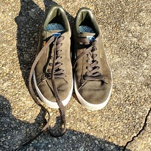 Men's Olive Green and Metallic Gold Puma Sneakers Size 9
